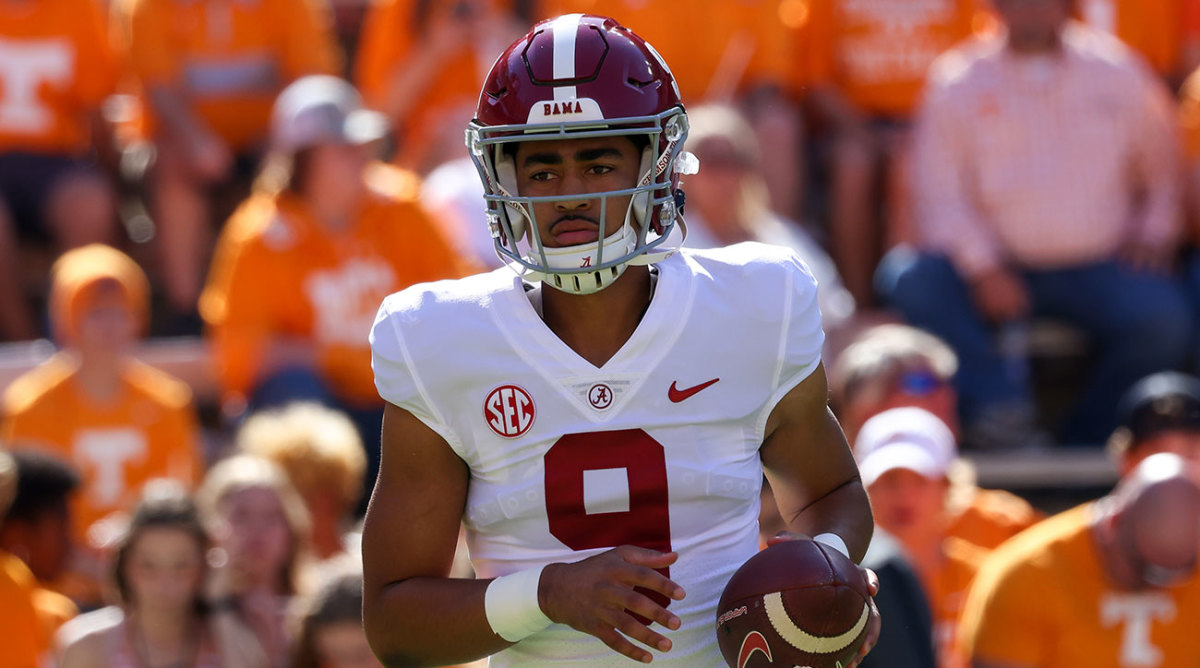 Alabama QB Bryce Young warms up before a game at Tennessee